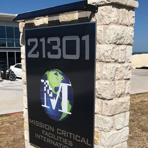 Solar Signage Light | 17 Watt | 2000 Lumens | 5000K